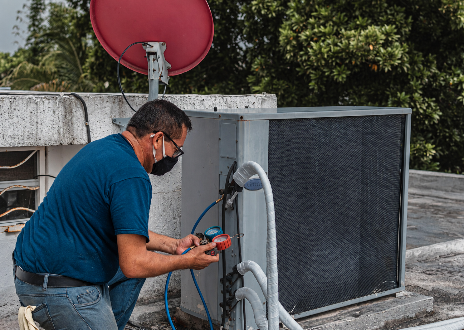 HVAC service equipment connected to an outdoor air conditioning unit